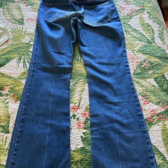 Vintage Gap Long and Lean flair denim. - Picture 4 of 9